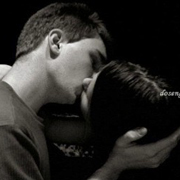 欧美情侣接吻唯美黑白头像图片11